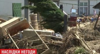 “У хатах нічого не залишилось”: вода з Пруту понищила все майно людей в селі на Буковині