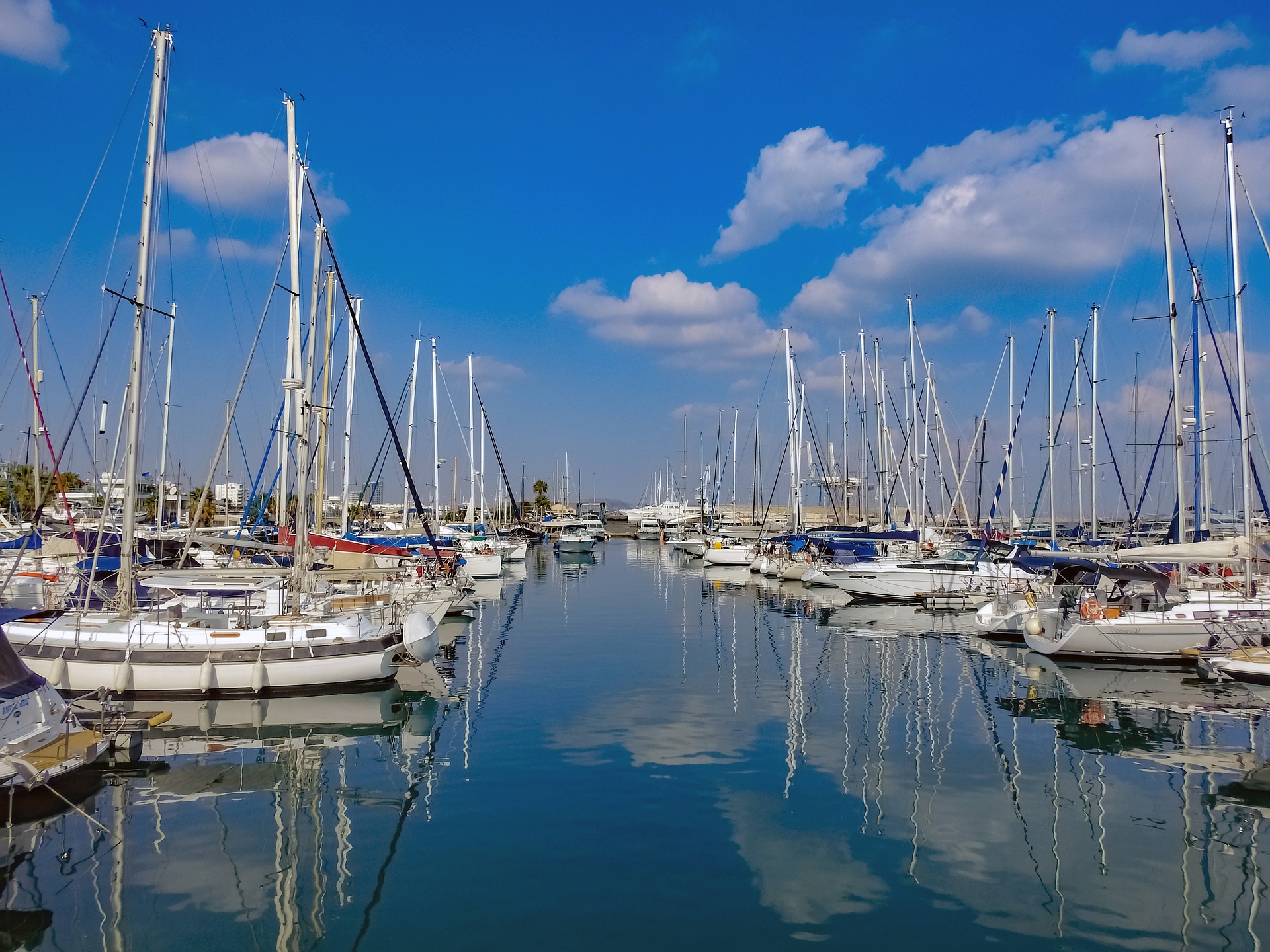 Гавань это. Марина гавань. Морская гавань. Яхты в Гавани. Лодка в Гавани.