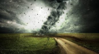В Україну суне похолодання і потужні бурі: синоптики оновили прогноз погоди