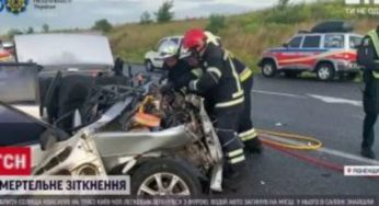 У Рівненській області водій виїхав на зустрічку і врізався у фуру