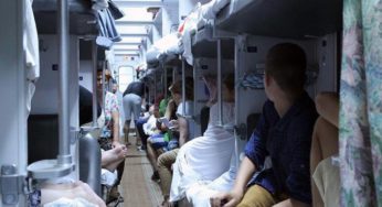 Історія нападу на жінку у потязі: українки запустили флешмоб та діляться схожими випадками насилля