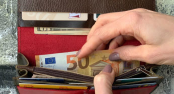 Що не можна зберігати в гаманці: 12 речей, які варто терміново перекласти