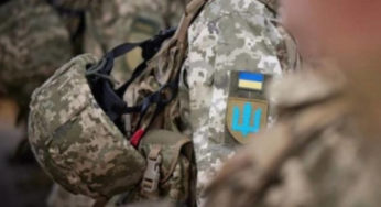 У селищі військовослужбовець вбив трьох людей та вчинив самогубство